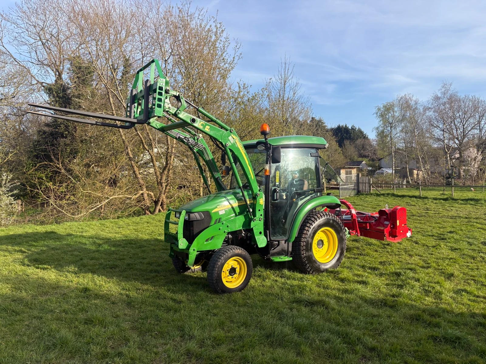 John Deere 3520  hst drive 570hours 